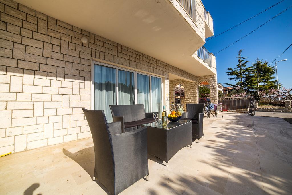 Holiday Home White House Podstrana Dış mekan fotoğraf